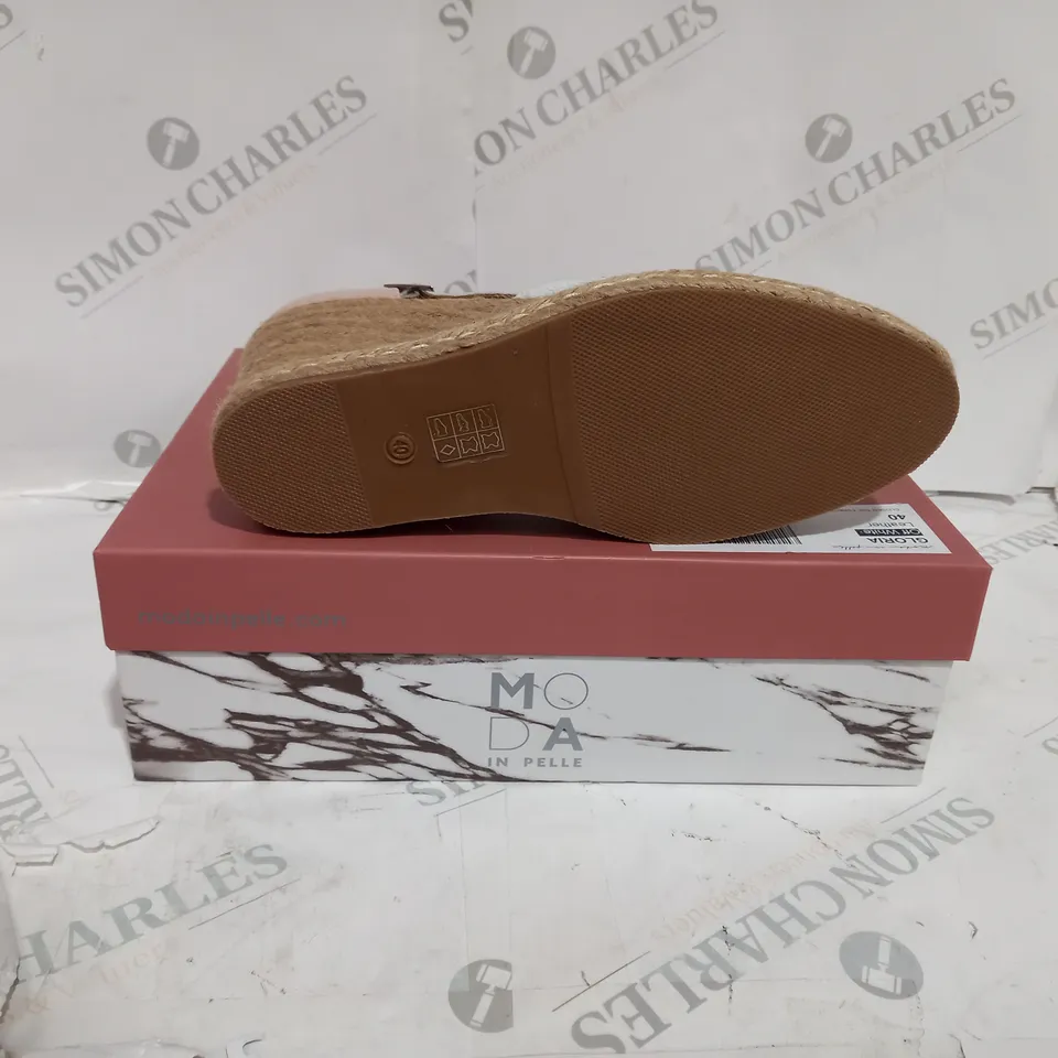 BOXED MODA GLORIA OFF WHITE LEATHER WEDGE SHOES SIZE 40