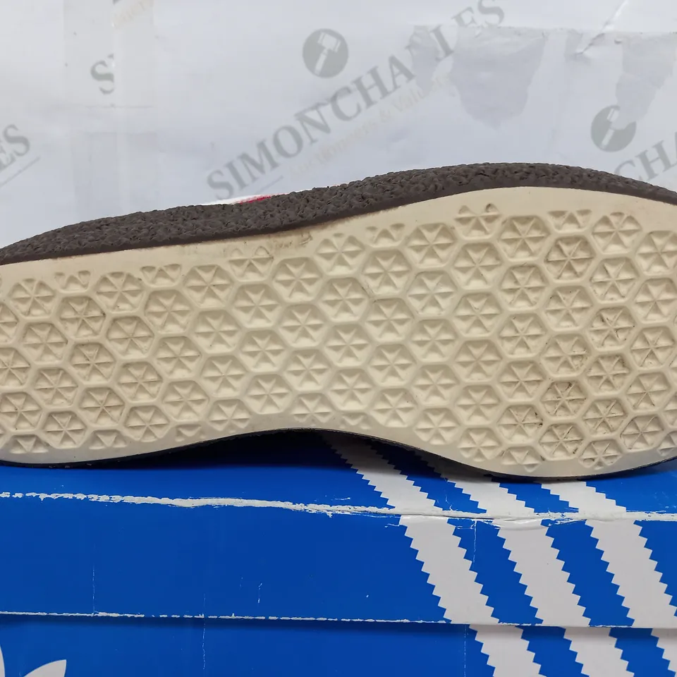 BOXED PAIR OF ADIDAS MONTREAL 76 RED TRAINERS - UK 8 