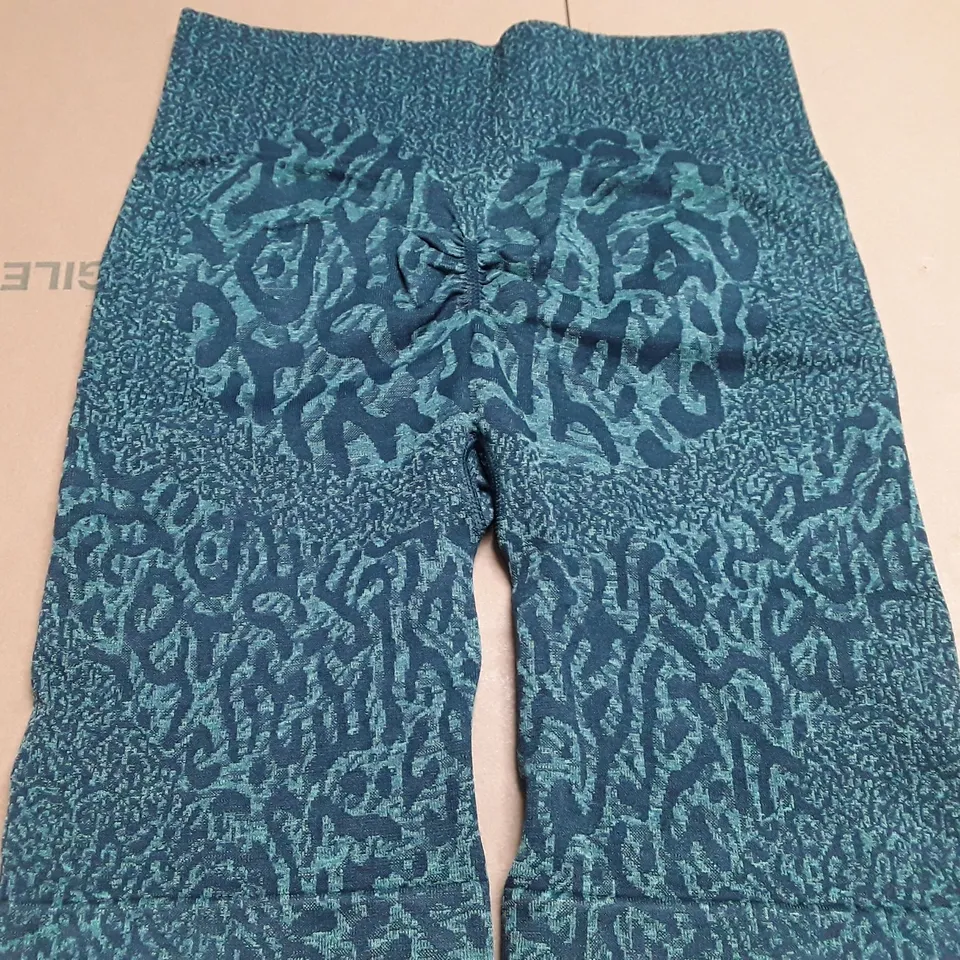 GYMSHARK GREEN TRAINING PANTS - M