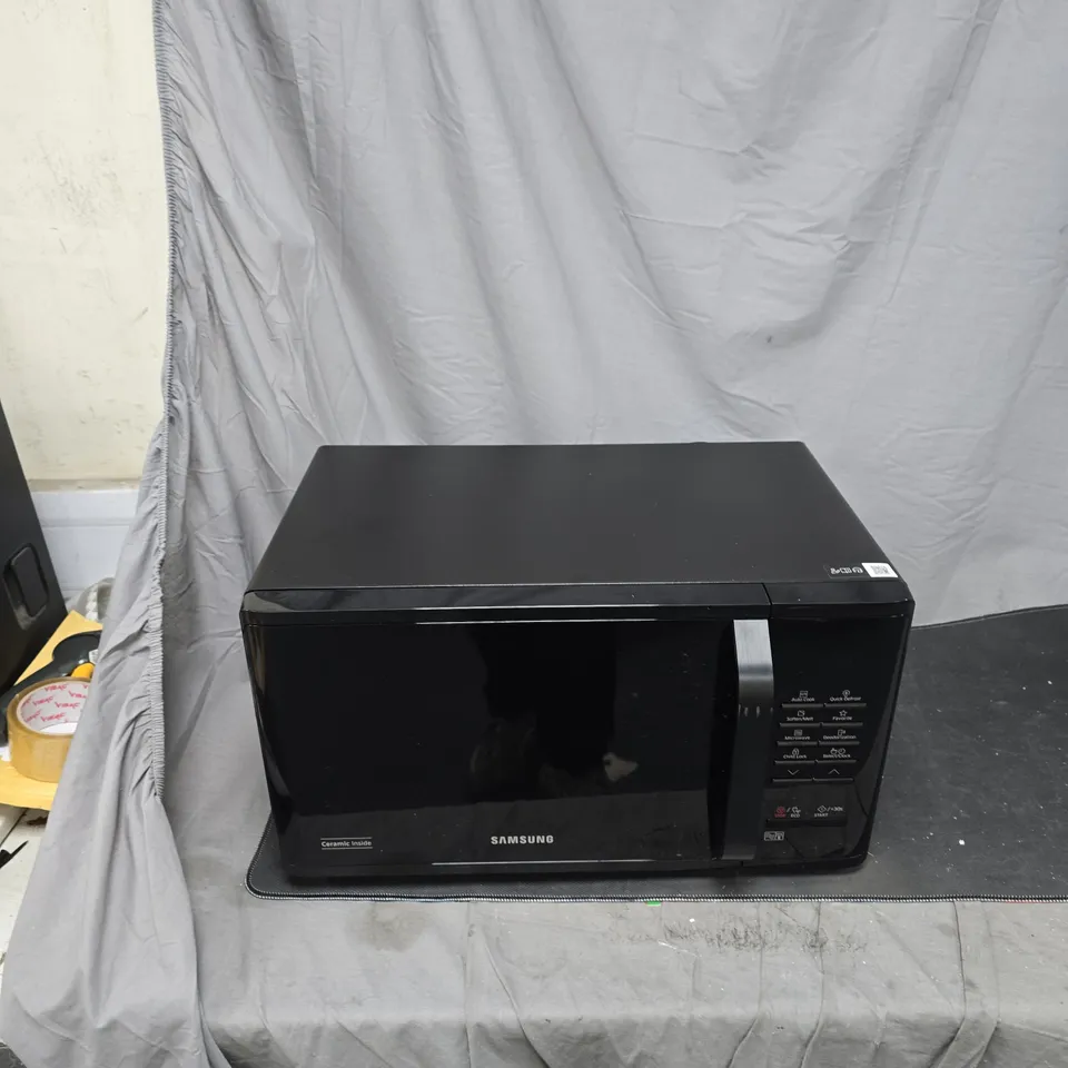 BOXED SAMSUNG MS23K3513AK/EU SOLO 23L MICRCOWAVE OVEN - COLLECTION ONLY