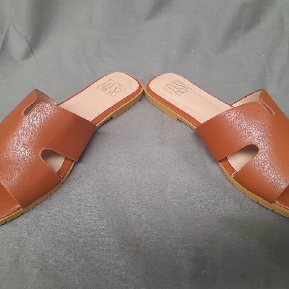BOXED PAIR OF WHERE'S THAT FROM OPEN TOE FLAT SLIDERS IN BROWN UK SIZE 5