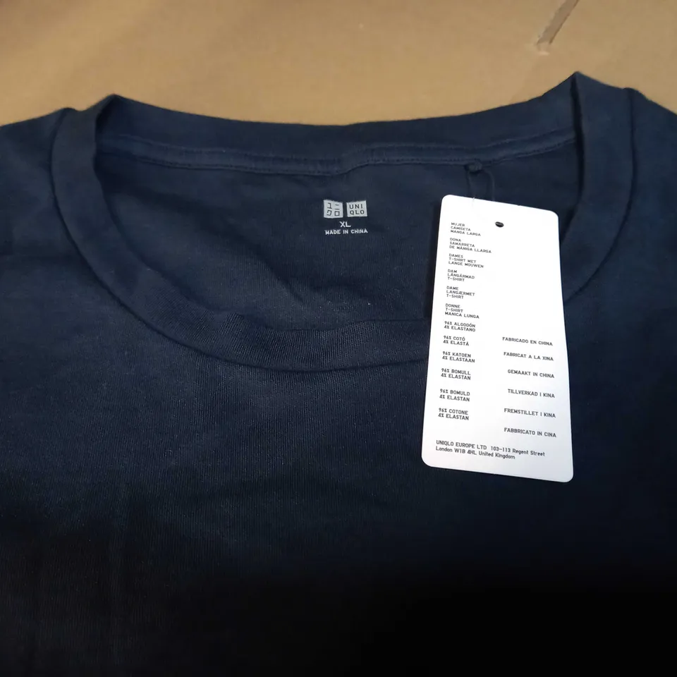 UNIQLO NAVY LONG SLEEVE TOP - XL
