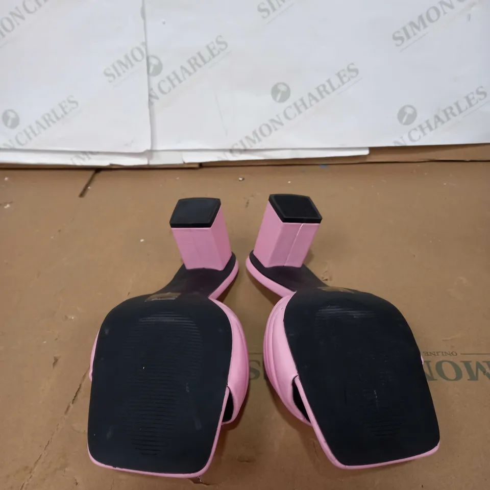 RAID PINK HEELS SIZE 9