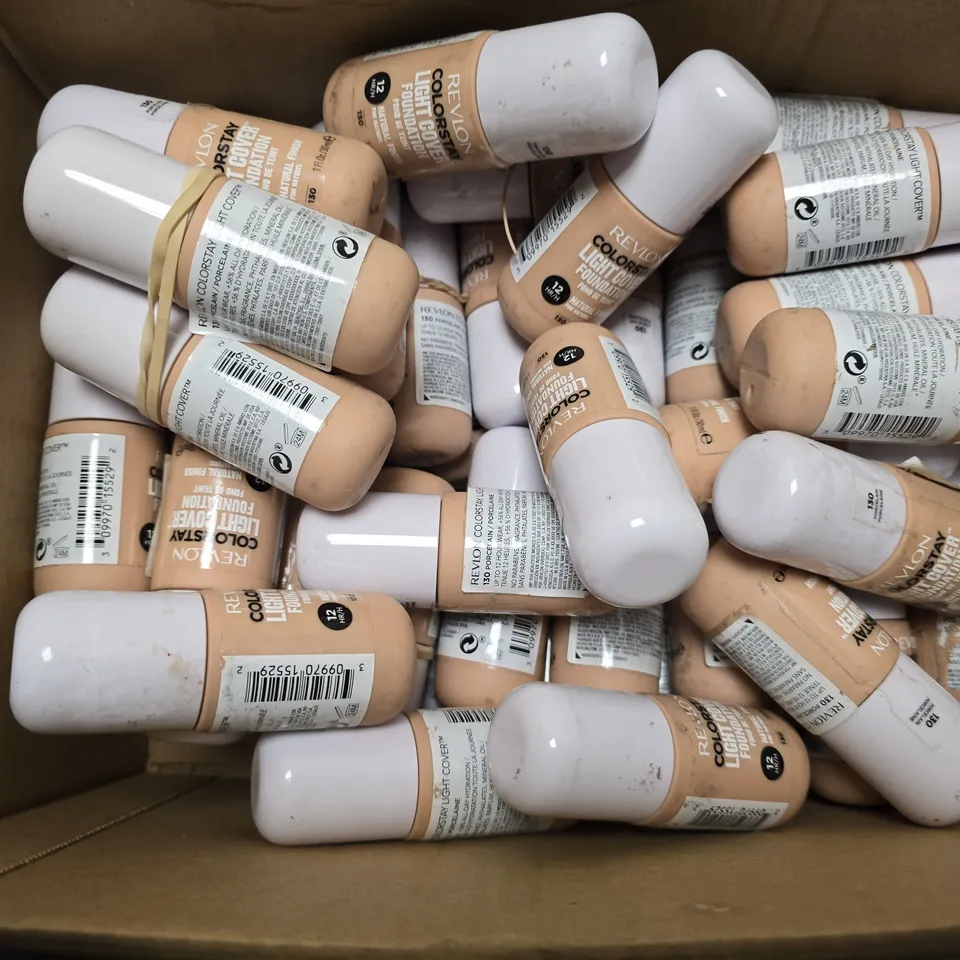 BOX OF APPROXIMATELY 40 REVLON COLOURSTAY LIGHT COVER 30ML FOUNDATIONS -130