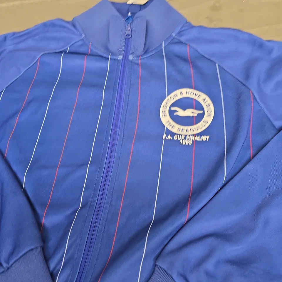 BRIGHTON FC FA CUP FINALIST 1983 JACKET - SIZE M