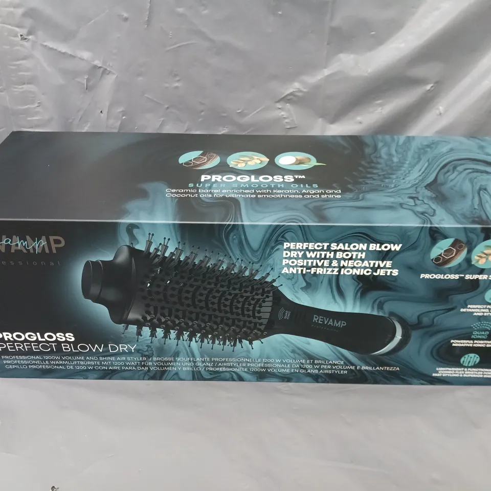 BOXED REVAMP PROGLOSS PERFECT BLOW DRY VOLUME HAIRBRUSH RRP £60