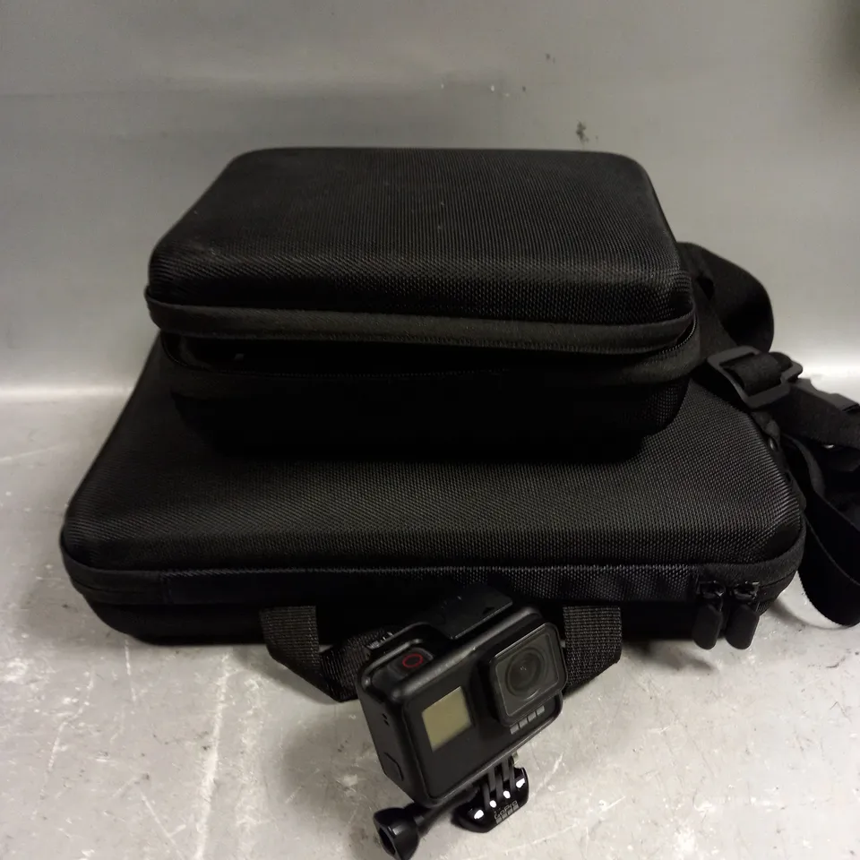 GO PRO BLACK 7 ACTION CAMERA WITH ACCESSORIES 