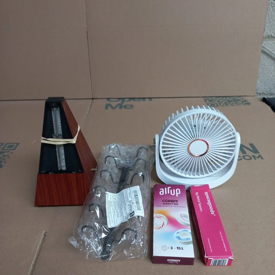 APPROXIMATELY 15 ASSORTED HOUSEHOLD PRODUCTS TO INCLUDE A METRONOME, SPACEGOODS METAL SPOON AND AIRUP PODS