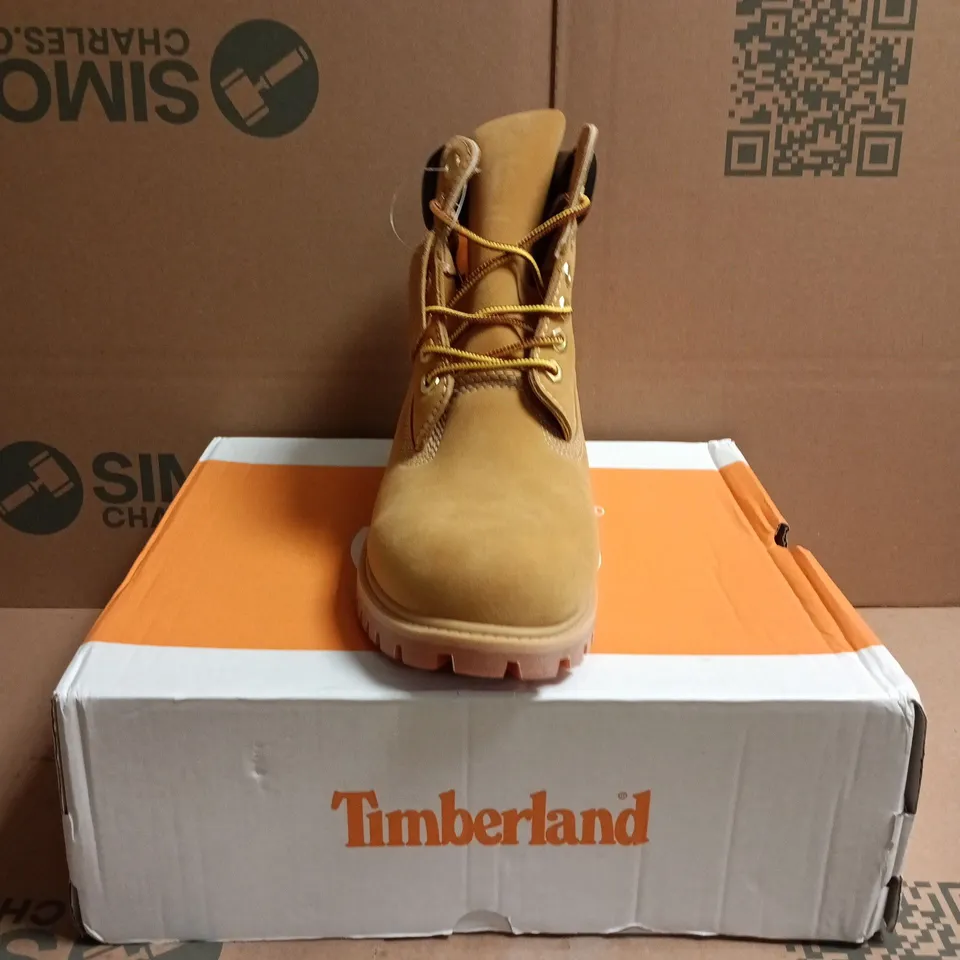 TIMBERLAND TB010061 6-INCH PREMIUM BOOTS – WHEAT NUBUCK, UK 8