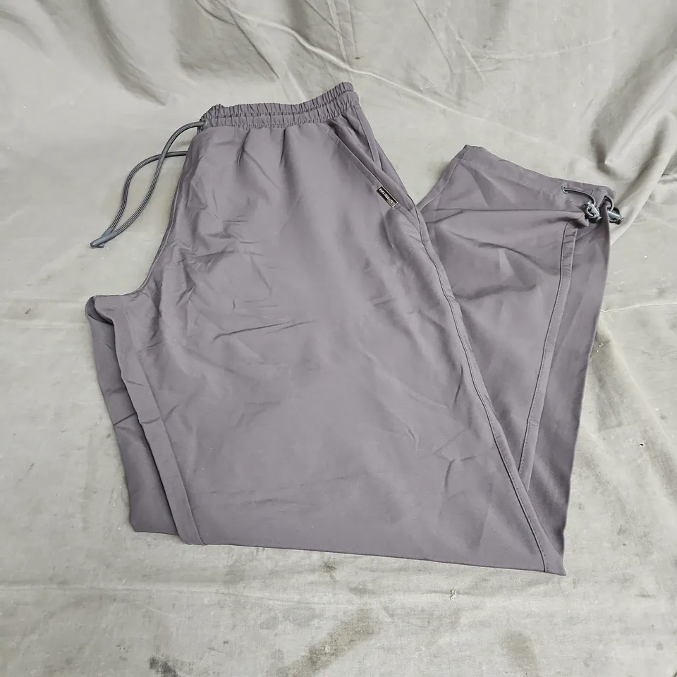 CLOSURE LONDON TRACK PANTS IN DARK GREY SIZE L