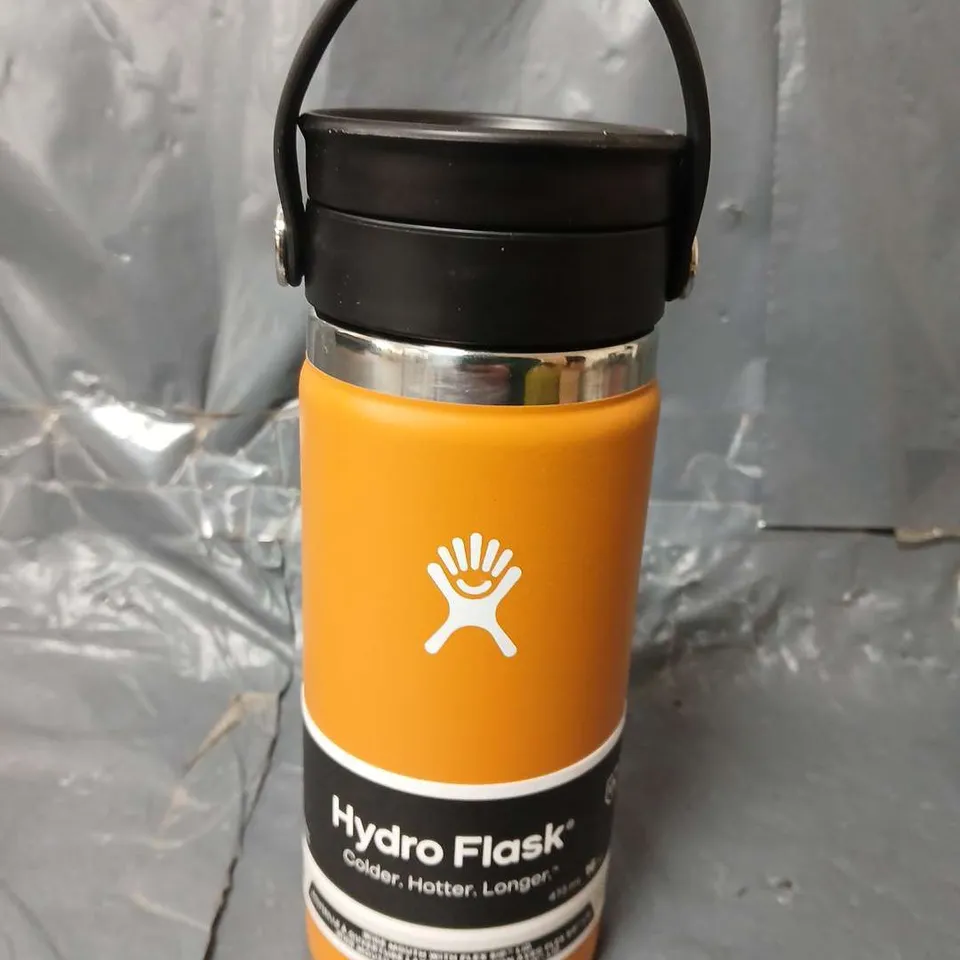 HYDRO FLASK 473ml BOTTLE IN ORANGE