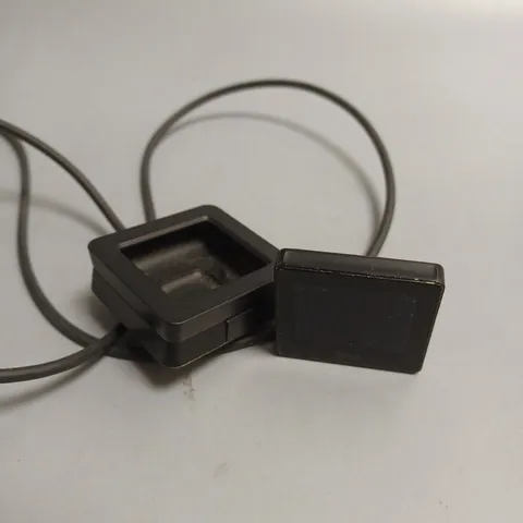 FITBIT BLAZE HEALTH/FITNESS TRACKER