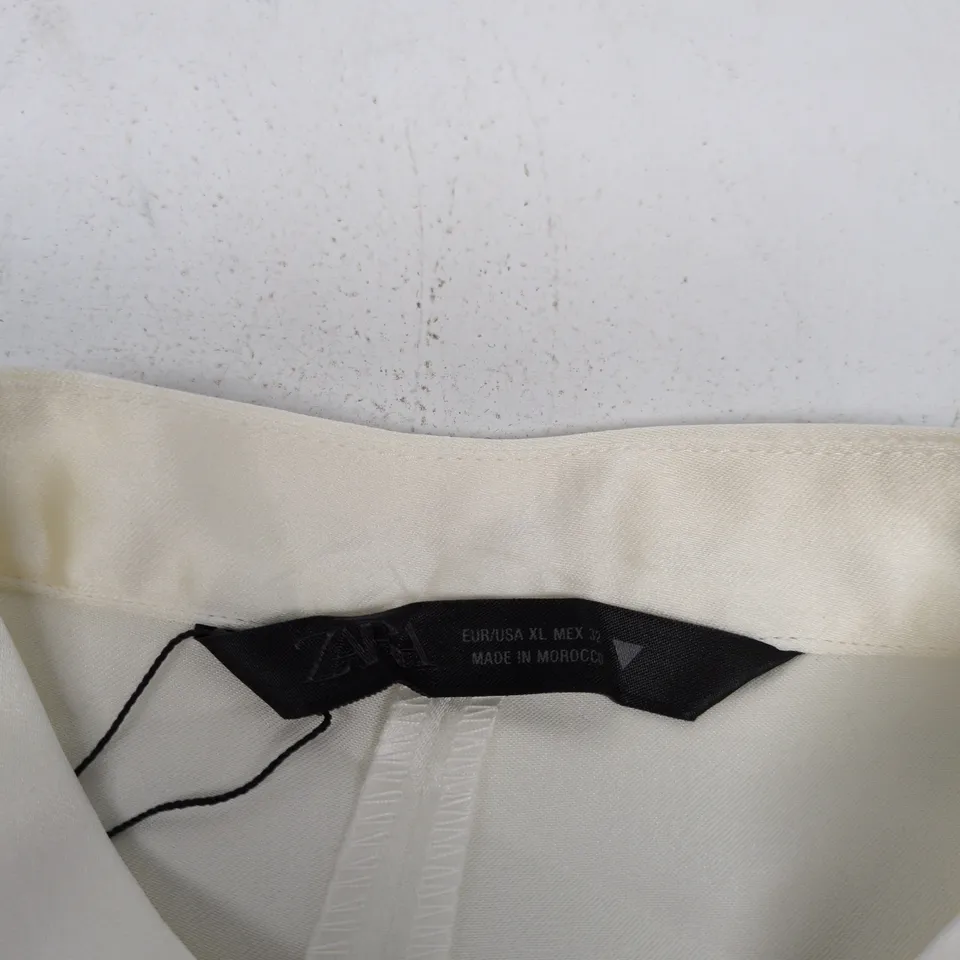 ZARA WHITE SATIN BLOUSE – WOMEN'S XL (EUR/USA) MADE IN MOROCCO