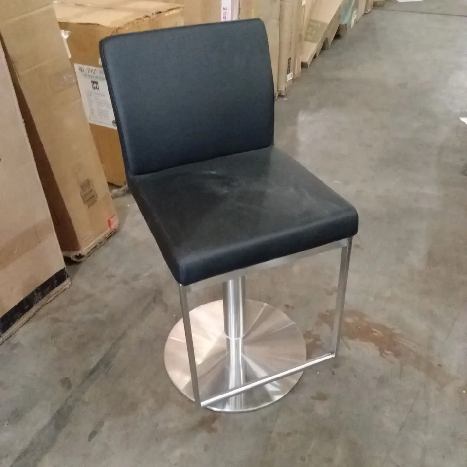 CADIZ PU LEATHER BARSTOOL