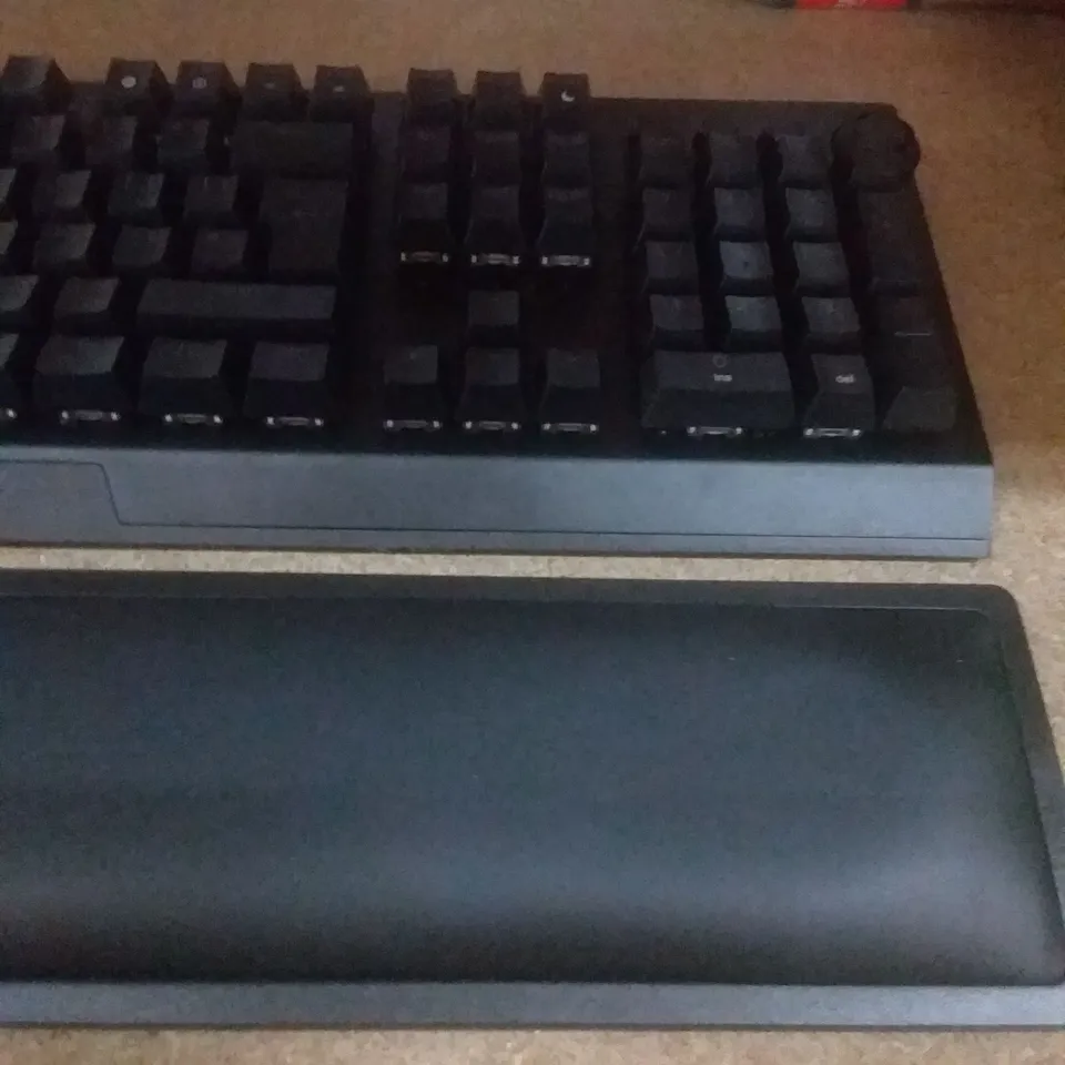 RAZER BLACKWIDOW V3 PRO WIRELESS MECHANICAL GAMING KEYBOARD 