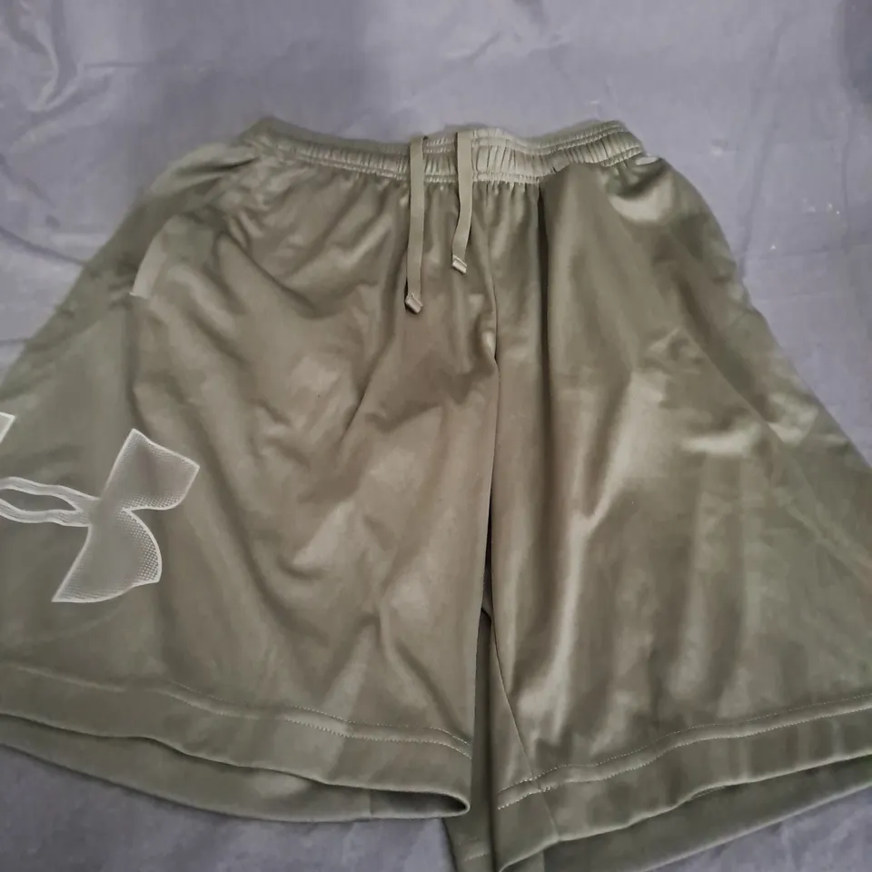 UNDER ARMOUR KHAKI SHORTS - SMALL