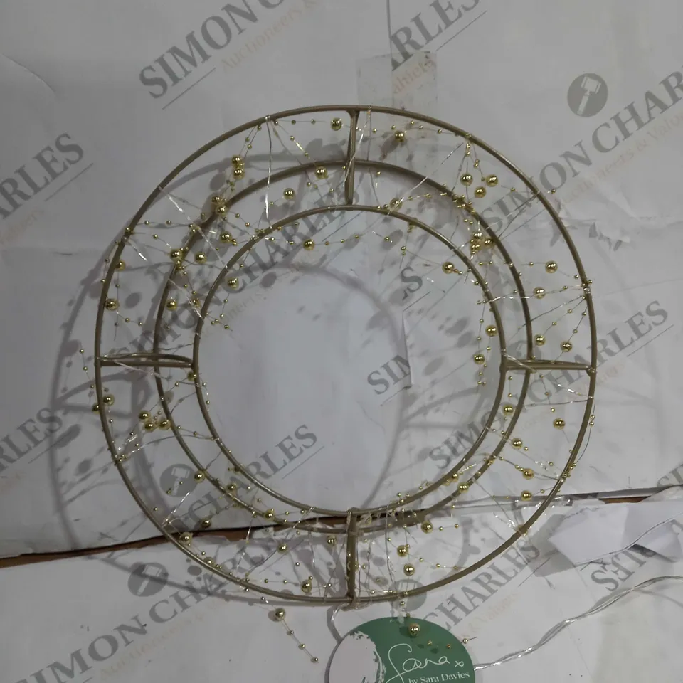 BOXED SARA DAVIES GOLD PRE-LIT BEADED WREATH