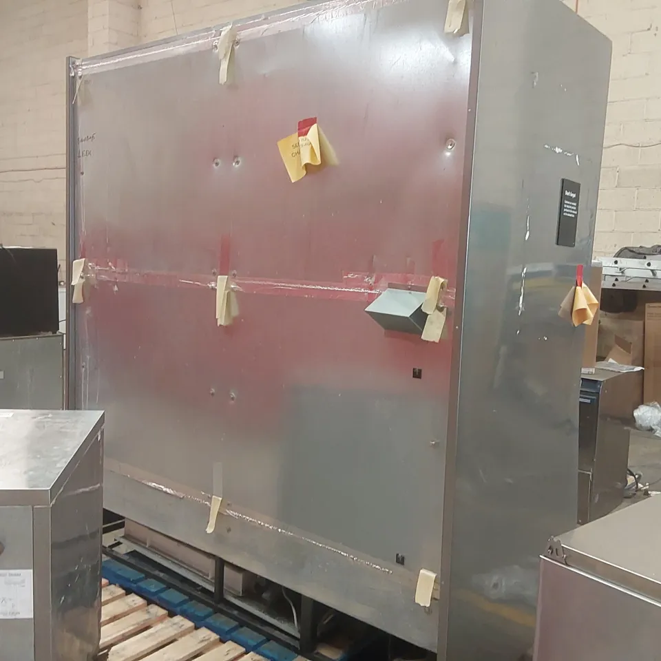 BOND GROUP CHICAGO COMMERCIAL REFRIGERATED DISPLAY CABINET