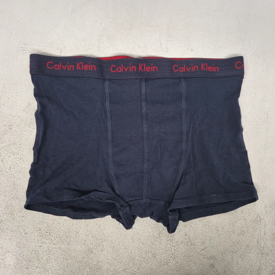 CALVIN KLEIN BOXER BRIEF IN NAVY/RED SIZE LARGE