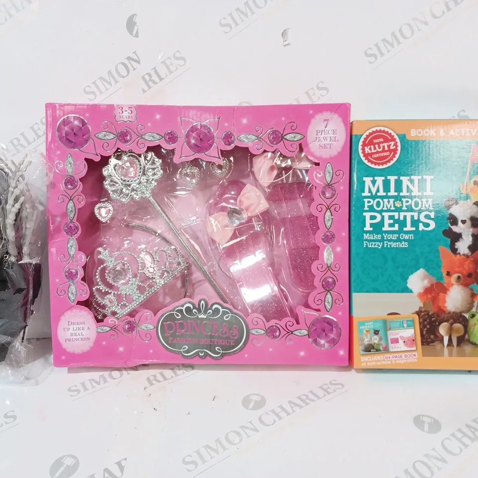 BOX OF APPROXIMATELY 20 ASSORTED TOYS AND GAMES TO INCLUDE MINI POM POM PETS ACTIVITY KIT, PRINCESS FASHION BOUTIQUE, ETC