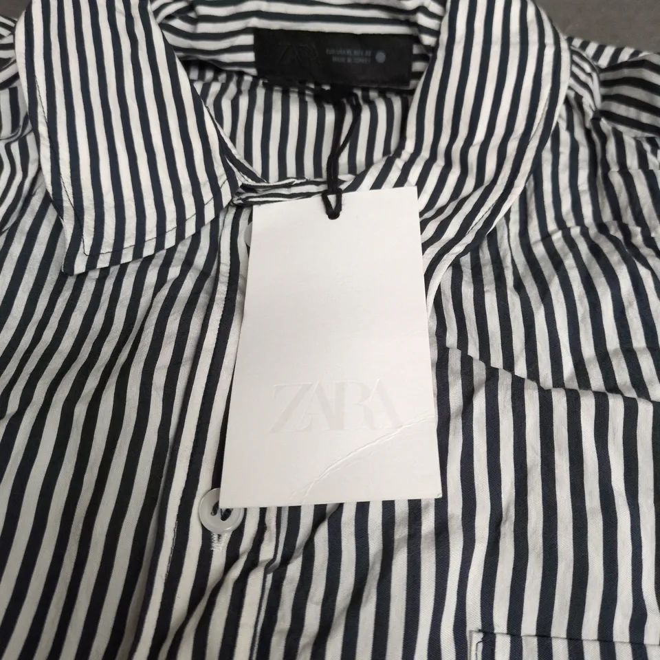 ZARA XL BLACK AND SHIRT WITH TAGS