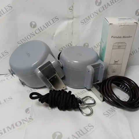 APPROXIMATELY 5 ASSORTED ITEMS TO INCLUDE MINKY RETRACTABLE WASHING LINE