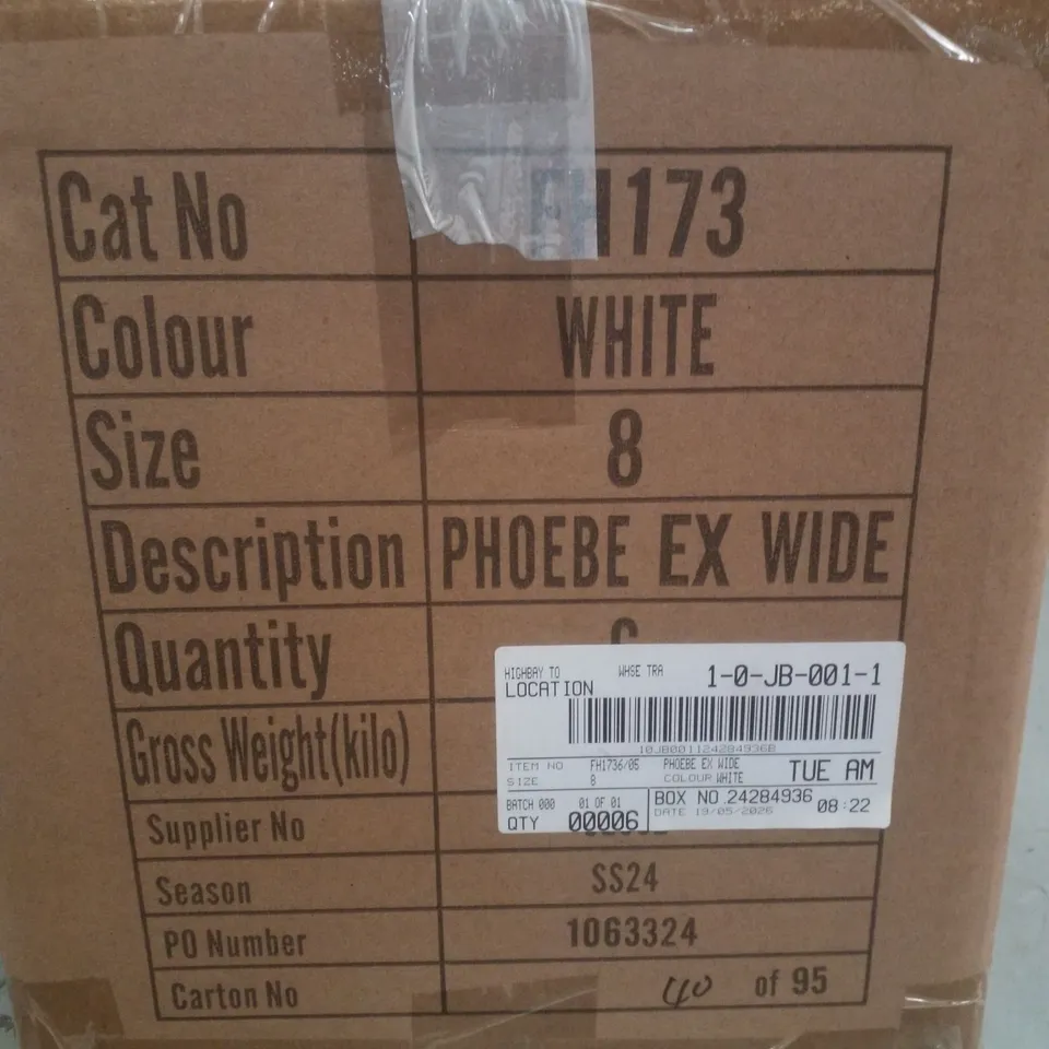 BOX CONTAINING APPROXIMATELY 6 PAIRS OF SIMPLY BE WHITE PHOEBE EX WIDE SANDALS - SIZE 8