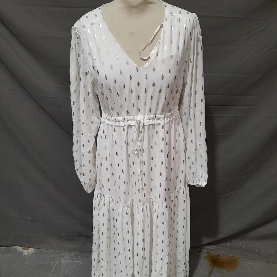APRICOT WHITE DRESS WITH GOLDEN LEAF PATTERN - UK 10
