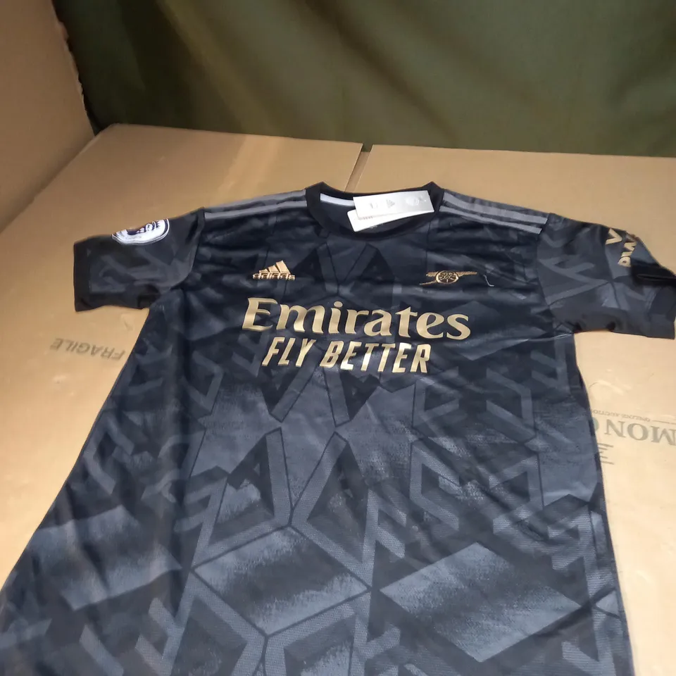 ARSENAL FOOTBALL CLUB AWAY JERSEY SIZE M
