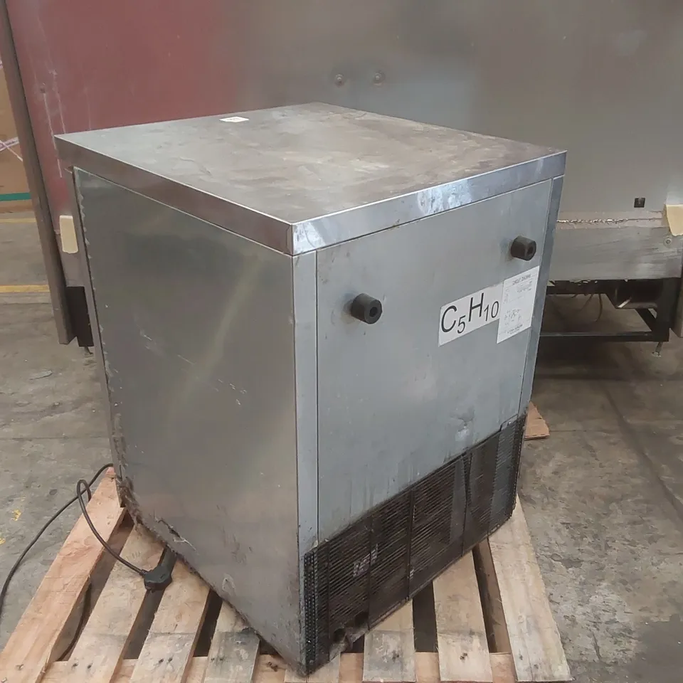 ATOSA MBC24R SINGLE DOOR UNDERCOUNTER REFRIGERATOR