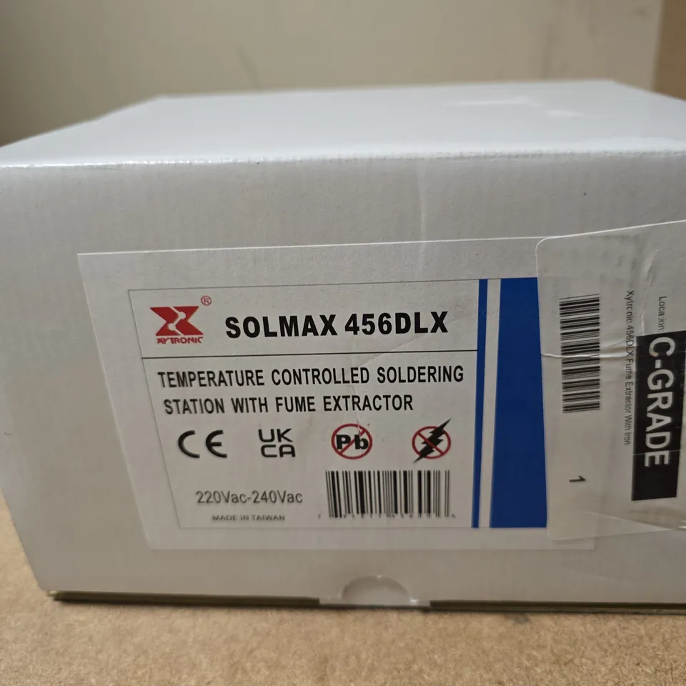 SOLMAX 456DLX TEMPERATURE-CONTROLLED SOLDERING STATION WITH FUME EXTRACTOR – XYTRONIC