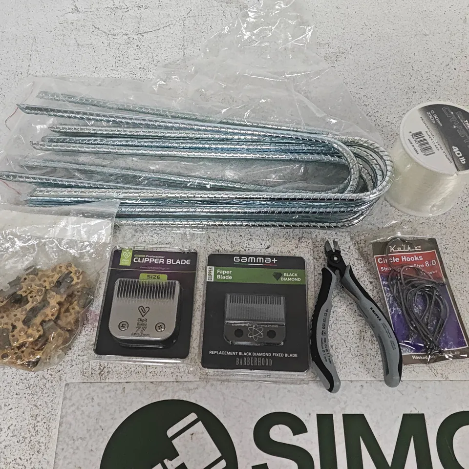 LOT OF APPROXIMATELY 20 ASSORTED HOUSEHOLD ITEMS TO INCLUDE CLIPPER BLADE, CIRCLE HOOKS, GROUND PEGS AND FISHING LINE