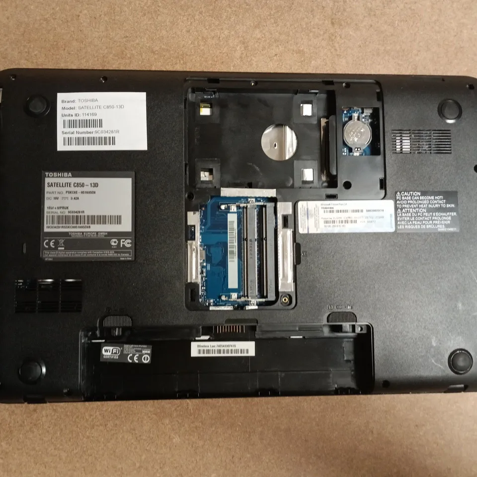 TOSHIBA SATELLITE C850-13D LAPTOP