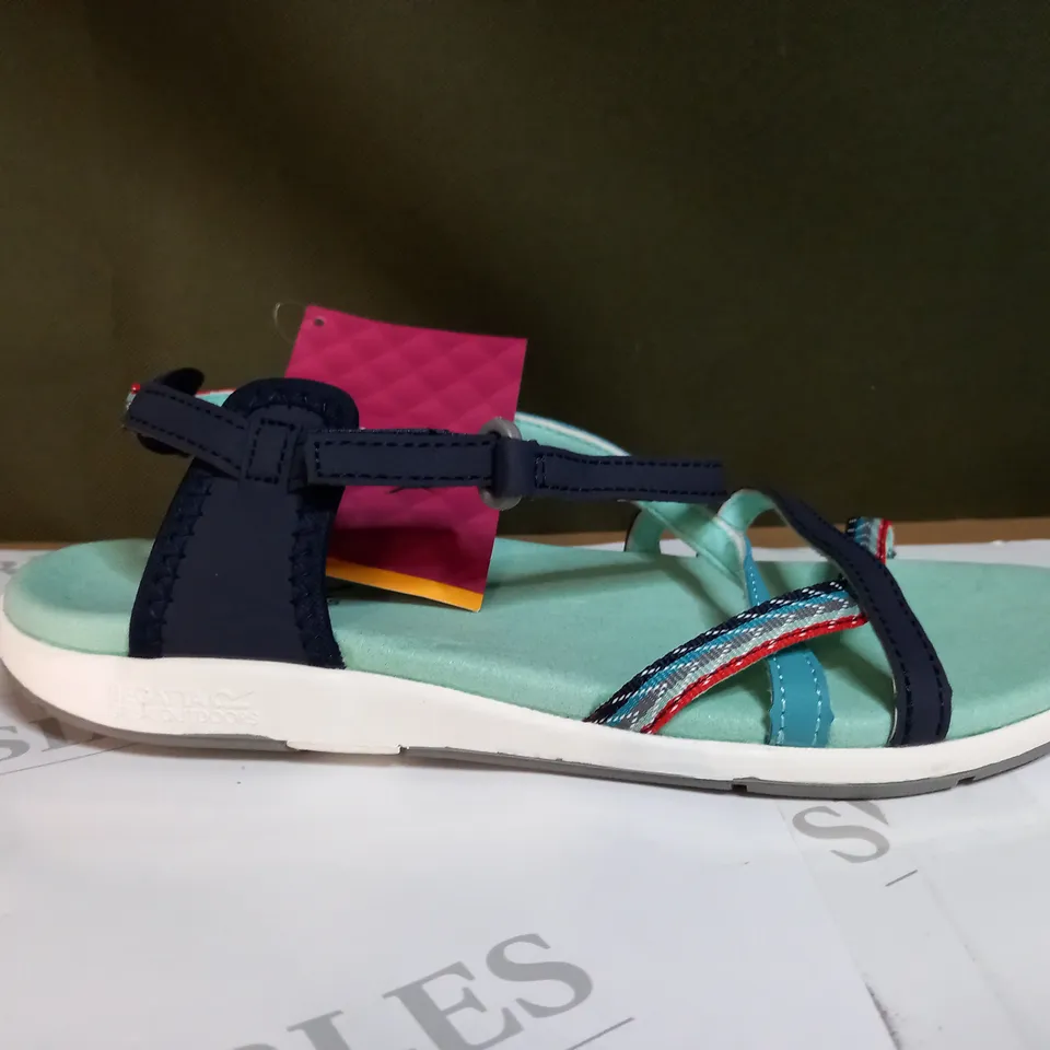 REGATTA LADY SANTA ROMA SANDALS SIZE 5