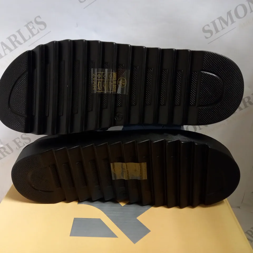 KOI VEGAN YUTIN QUILTED BLUE SLIDERS - SIZE 8