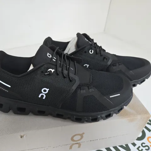 QC CLOUD 6 SIZE 8.5