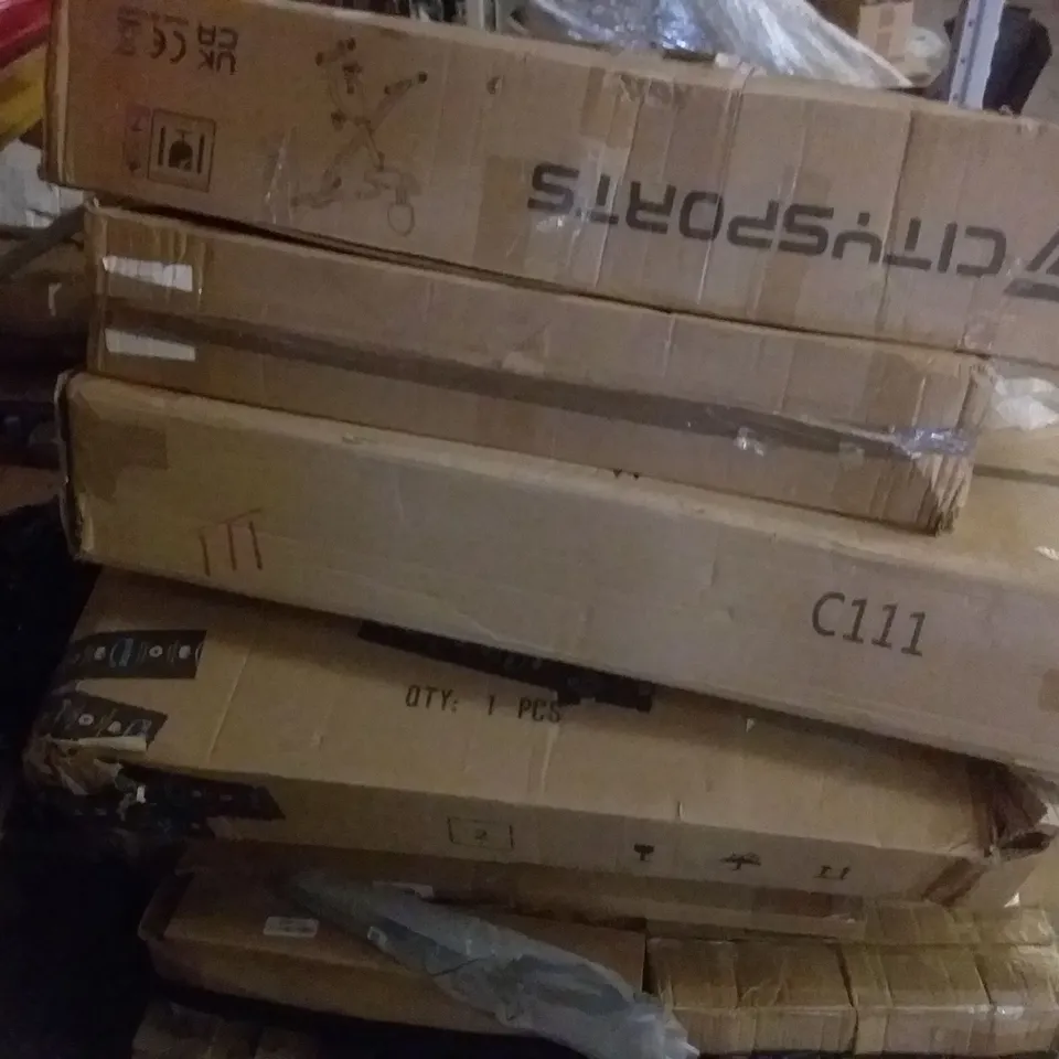 PALLET OF ASSORTED BOXED FURNITURE