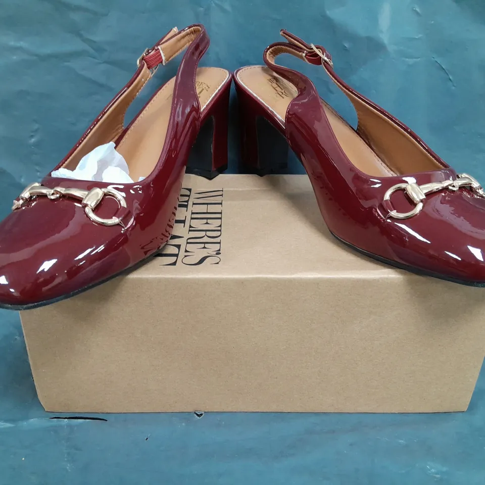 BOXED PAIR OF WHERE'S THAT FROM BLOCK HEEL SHOES IN DEEP CHERRY W. GOLD EFFECT DETAIL SIZE UK 5