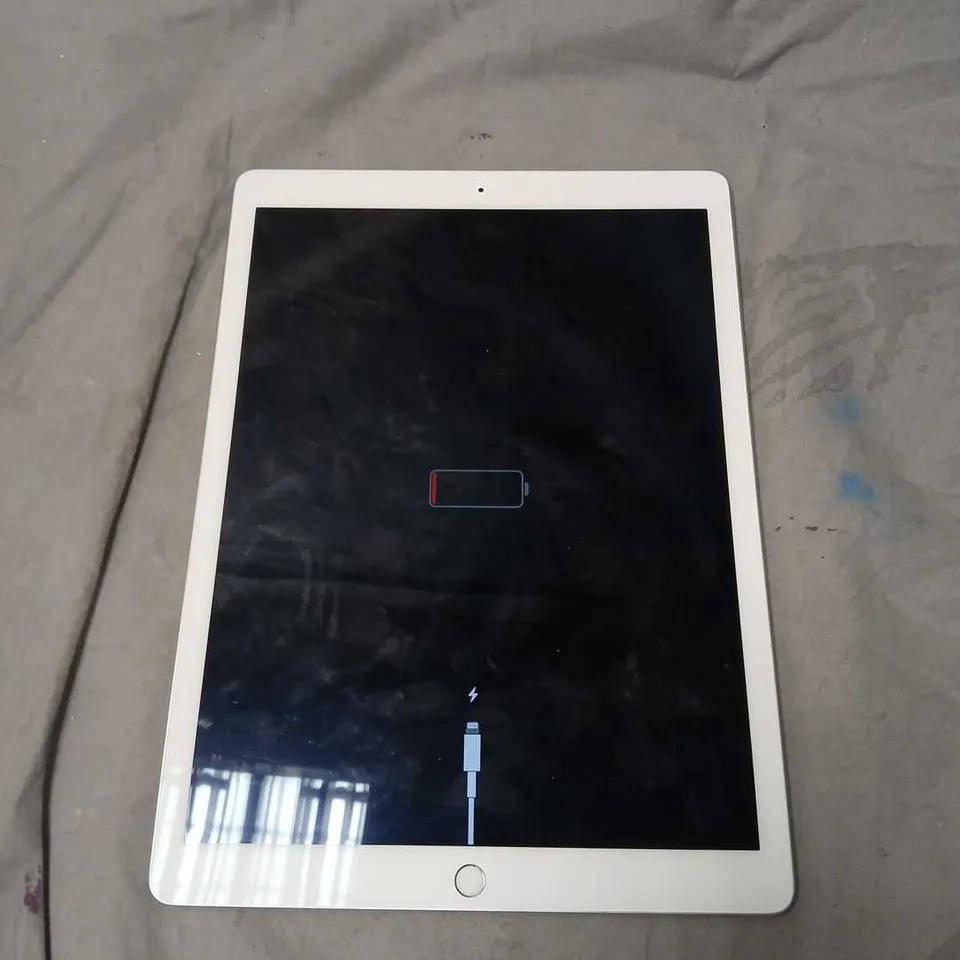 APPLE IPAD PRO 12.9 1ST GEN TABLET – SILVER