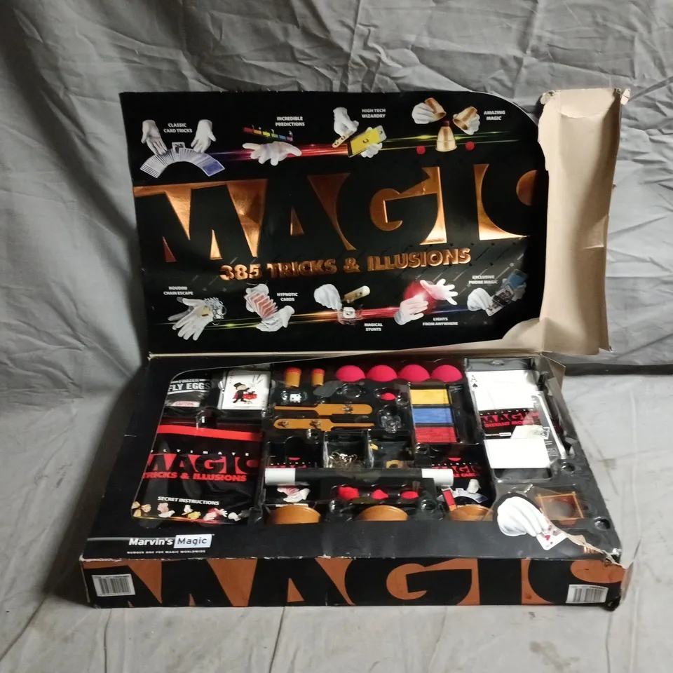 MARVIN'S MAGIC ULTIMATE MAGIC 385 TRICKS & ILLUMINATIONS KIT