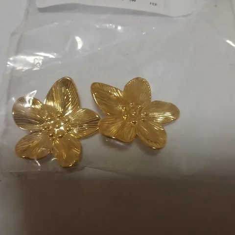 MALIKA FLOWER STUD EARRINGS 
