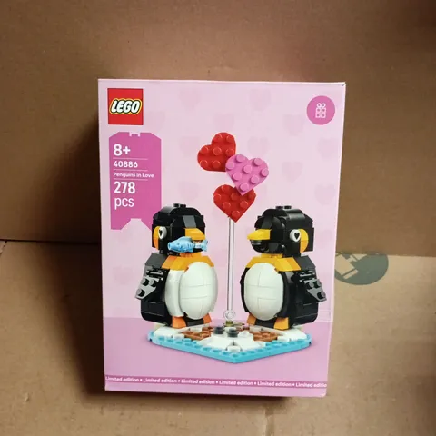 LEGO PENGUINS IN LOVE 40886 – 278 PIECES