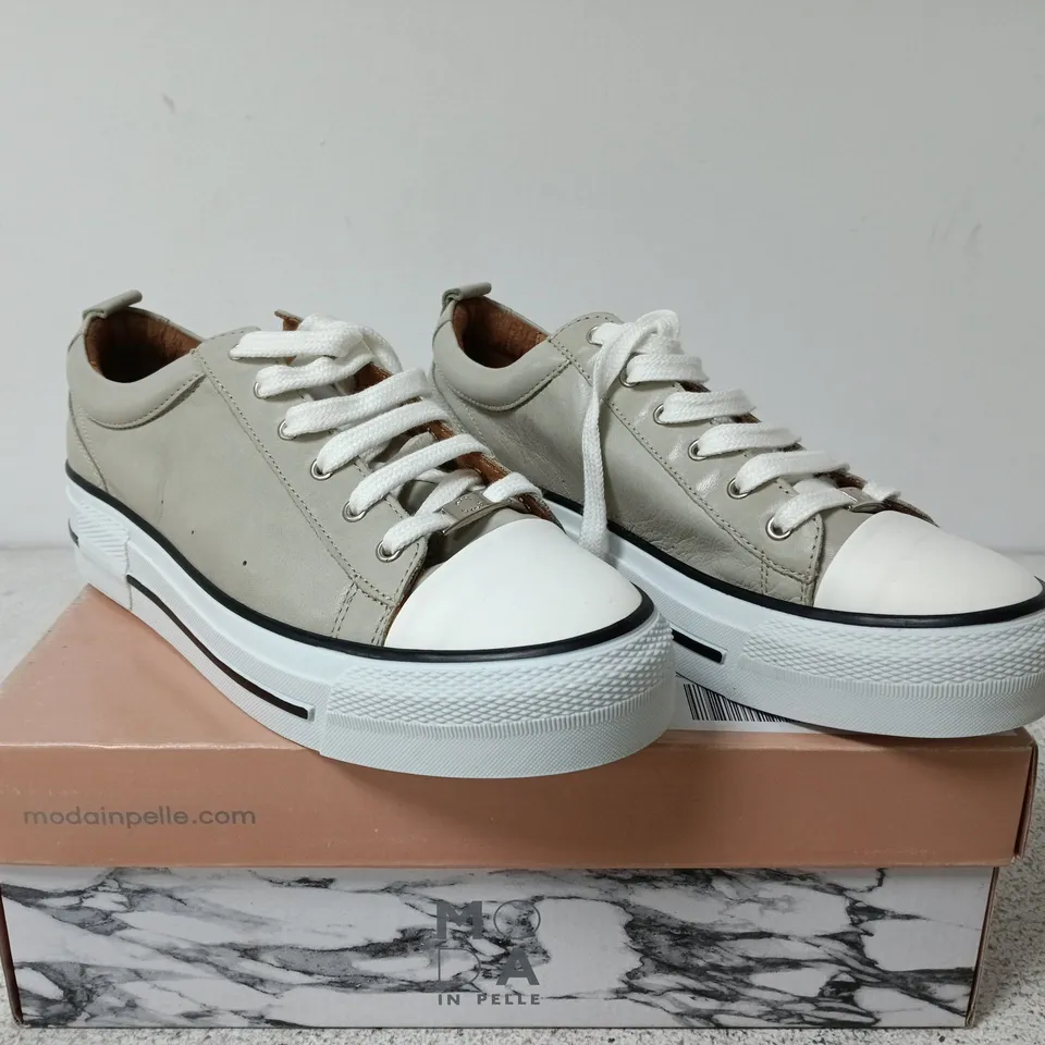 MODA IN PELLE AVENA WHITE LEATHER SLAB-SOLE LACE-UP TRAINERS, EU 40