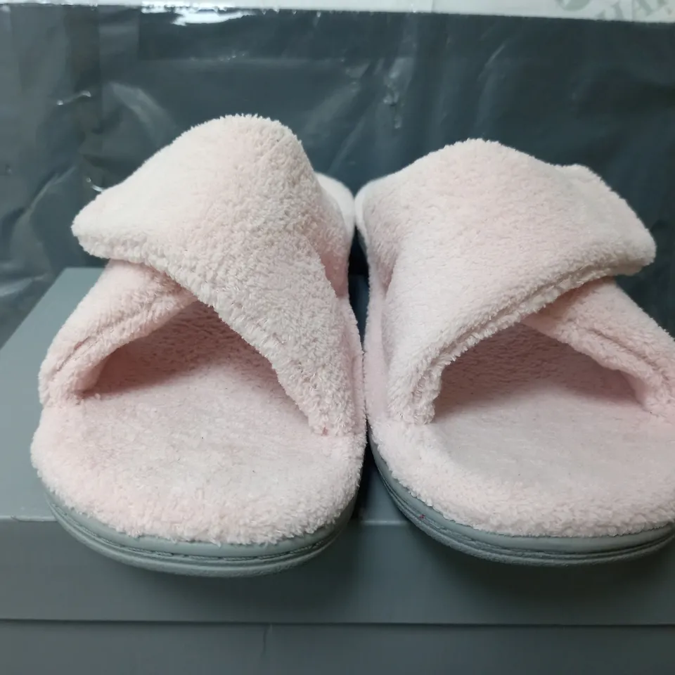 VIONIC INDULGE RELAX SLIPPERS IN PINK - UK 6
