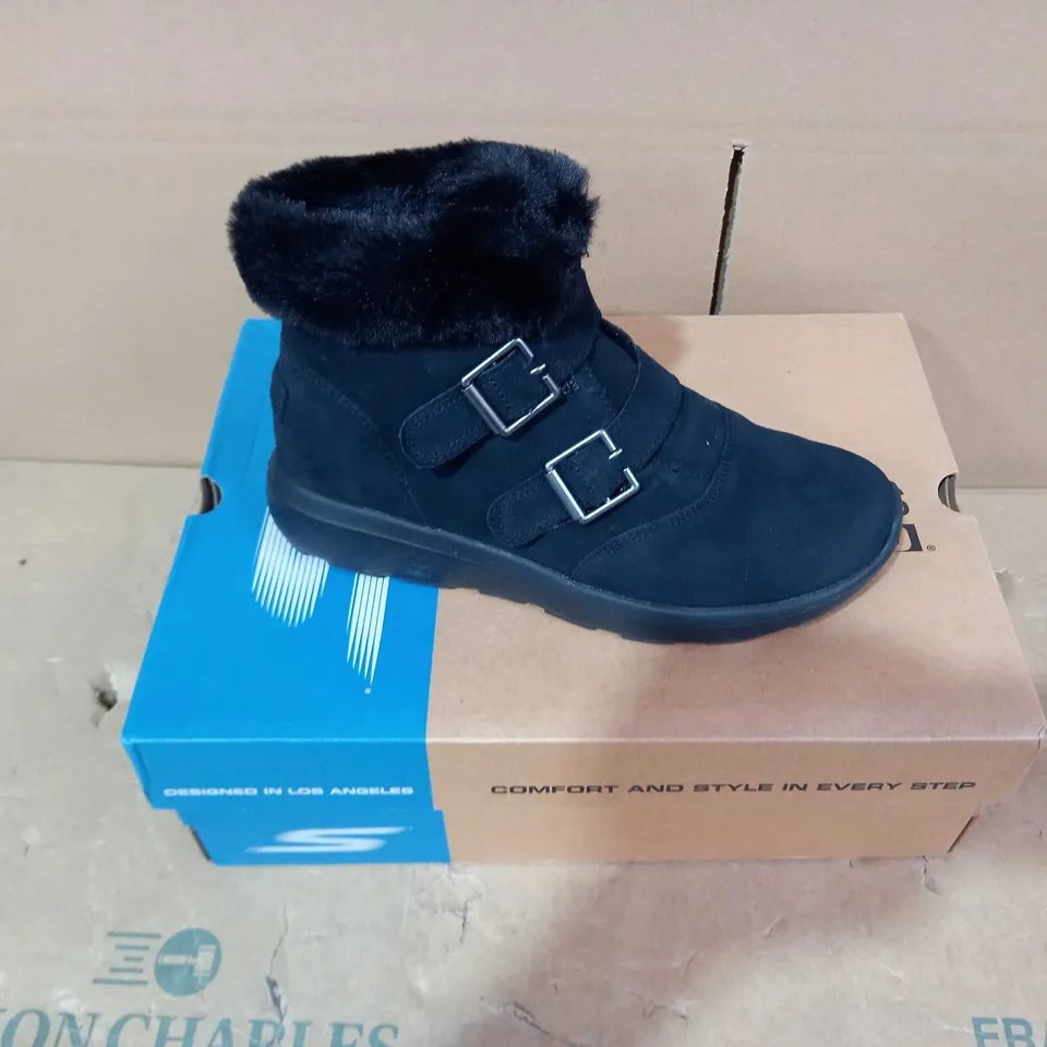 BOXED PAIR OF SKECHERS - SIZE 5