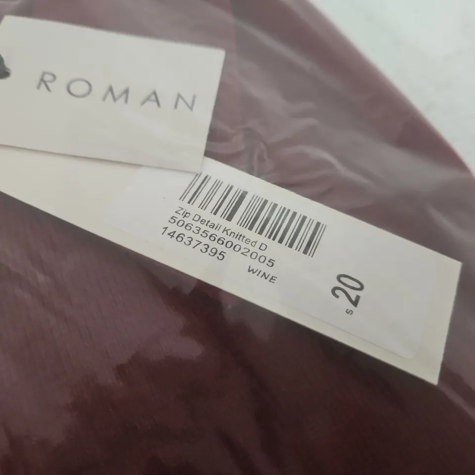 LOT OF 3 BAGGED ROMAN CLOTHING ITEMS TO INCLUDE ZIP DETAIL DRESS, BUTTON DETAIL DRESS AND JEAN POCKET JACKET - ALL 20