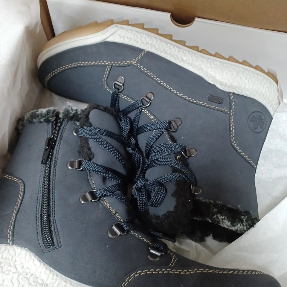 BOXED RIEKER WATER RESISTANT WARM HIKER BOOTS, NAVY - SIZE 7.5