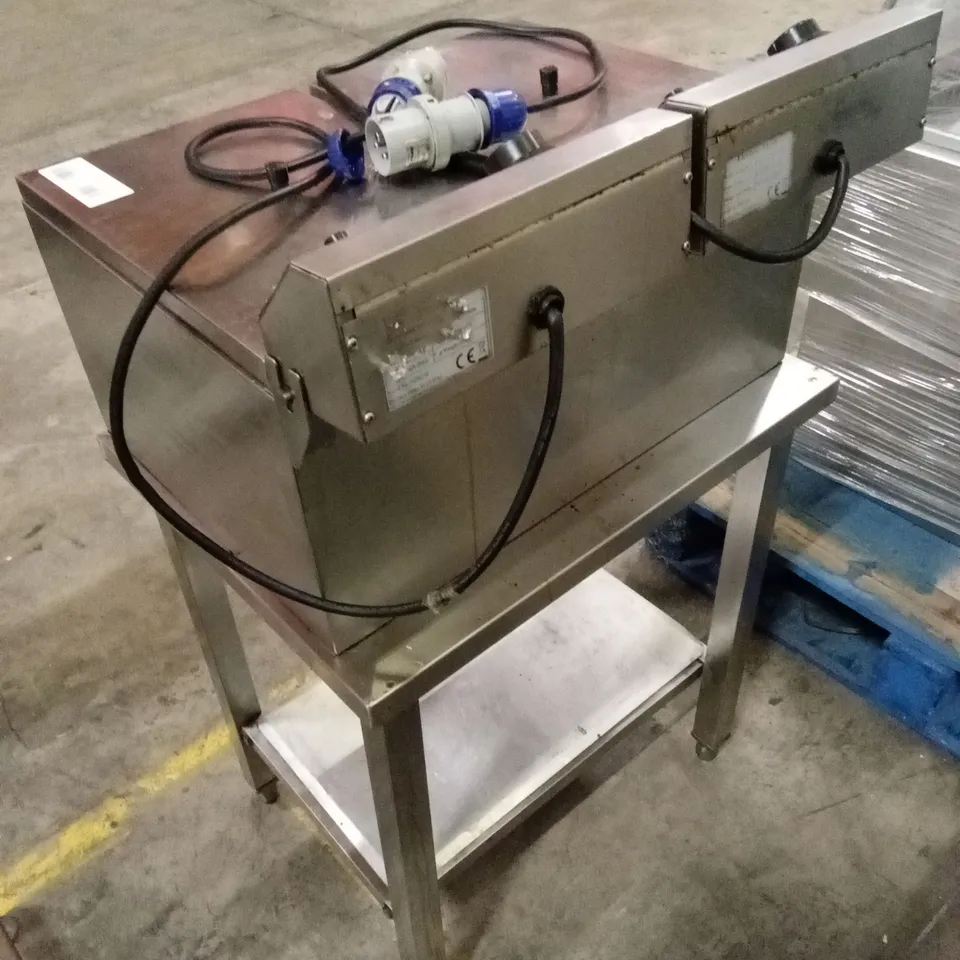 ACE AFD-17SV TWIN TANK TABLE TOP FRYER ON STAND