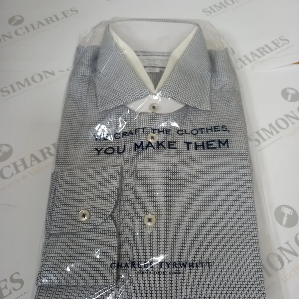 BAGGED CHARLES TYRWHITT SLIM FIT SIZE 15.5/32"