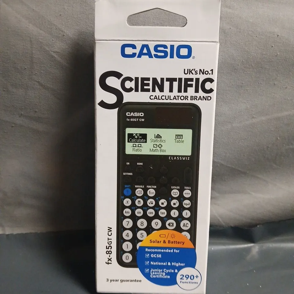 BOXED CASIO SCIENTIFIC CALCULATOR - FX-85GT CW